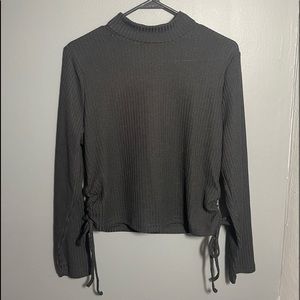 Black Cropped Longsleeve Shirt